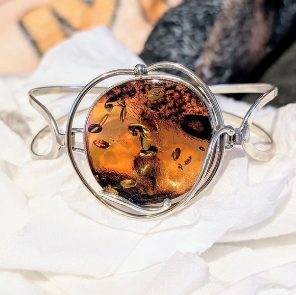 Bangles & Bracelets - Picture 6 of 16